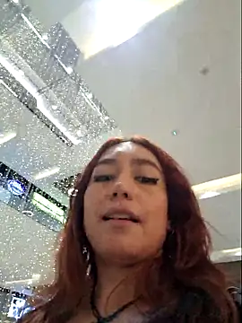 Eveeelyn25 online show from 12/21/25, 10:54