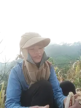 nangmo online show from 07/07/26, 12:02