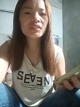 Snapshot of nangmo chatting on 03/28/26, 10:33 nangmo online show from 03/28/26, 10:33