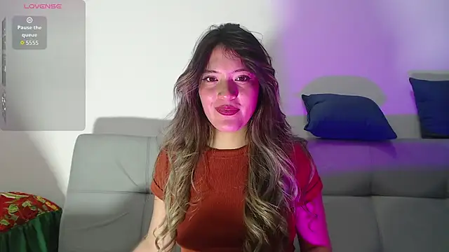 hanna  jones7 online show from 12/23/25, 12:11