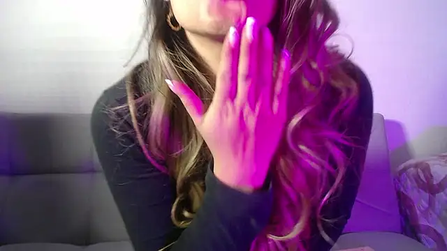 hanna  jones7 online show from 02/16/26, 12:09