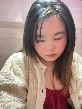 Snapshot of One-two22 chatting on 02/11/26, 09:47 One-two22 online show from 02/11/26, 09:47