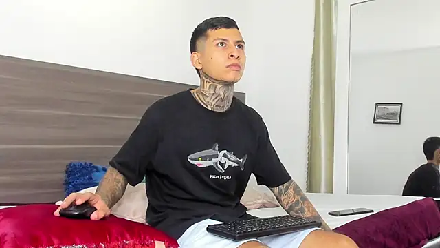 Andrew sanders68 online show from 11/28/25, 03:39