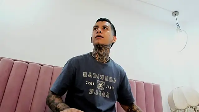 Andrew sanders68 online show from 12/21/25, 03:41