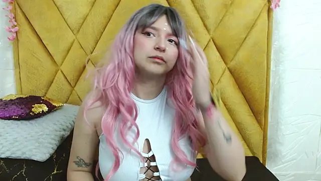 CandySwan online show from 12/22/25, 03:50