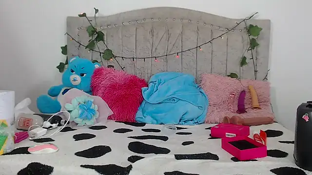 Tinyy Star online show from 05/15/26, 05:22