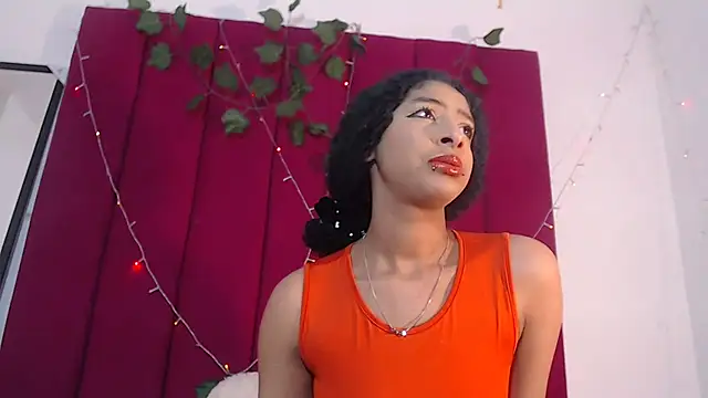 Tinyy Star online show from 12/18/25, 02:05