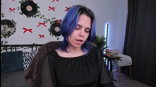 LiraBelle online show from 05/13/26, 03:13