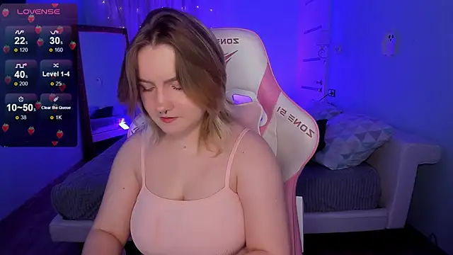 Snapshot of lovelyy_julia chatting on 11/25/25, 08:25 lovelyy julia online show from 11/25/25, 08:25