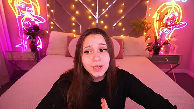 TinyNatalie online show from 03/18/26, 02:30