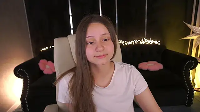 TinyNatalie online show from 05/22/26, 08:51