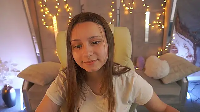 TinyNatalie online show from 05/25/26, 12:37