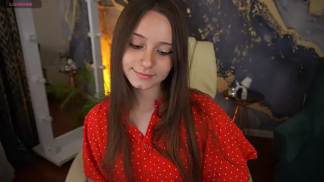 TinyNatalie online show from 05/12/26, 08:04
