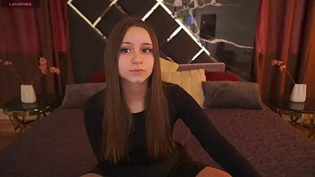 TinyNatalie online show from 04/02/26, 01:07