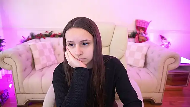 TinyNatalie online show from 01/15/26, 07:45