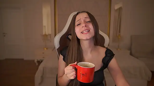 TinyNatalie online show from 02/26/26, 03:06