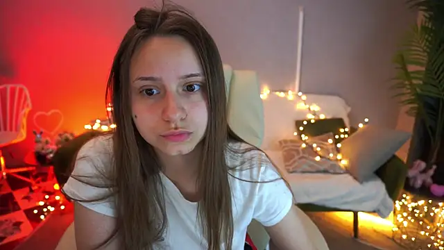 TinyNatalie online show from 05/16/26, 08:41
