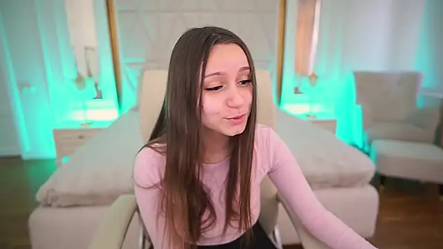 TinyNatalie online show from 03/26/26, 01:53