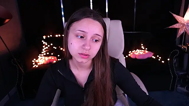 TinyNatalie online show from 05/09/26, 06:50