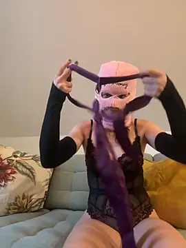 Snapshot of norafack33 chatting on 11/22/25, 03:11 norafack33 online show from 11/22/25, 03:11