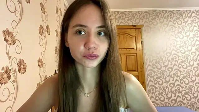 ChandaApplin online show from 12/02/25, 02:41