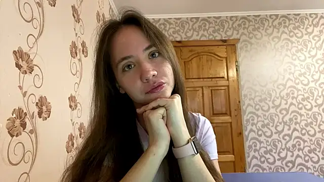 ChandaApplin online show from 12/04/25, 07:18