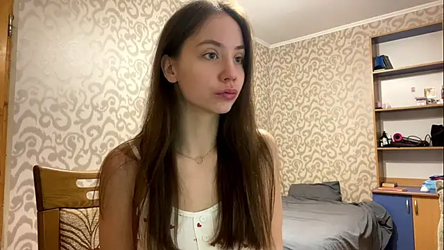 ChandaApplin online show from 12/18/25, 09:25