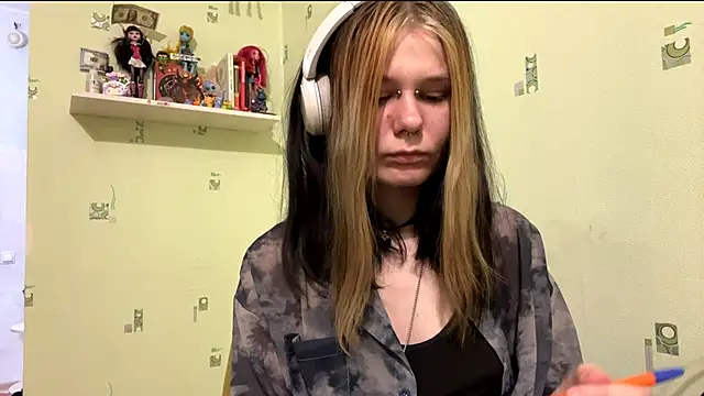 TraceeSchutt online show from 01/10/26, 07:53