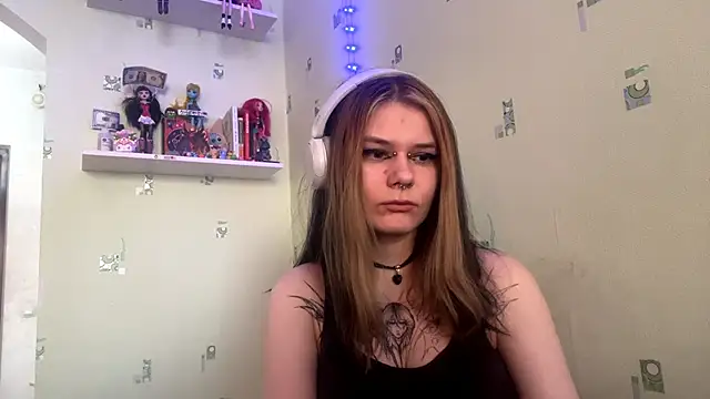 TraceeSchutt online show from 01/15/26, 01:58