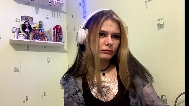 TraceeSchutt online show from 01/14/26, 08:34