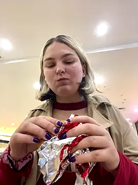 KateBurlesk online show from 11/22/25, 09:08