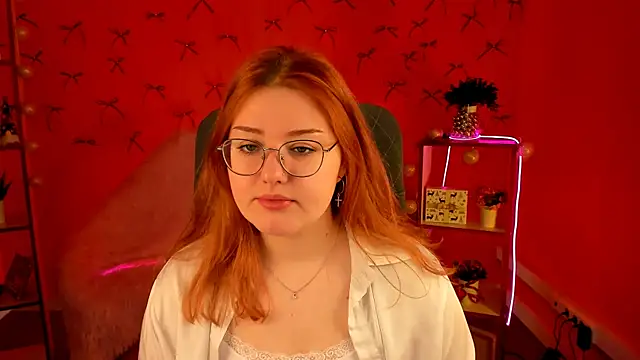 Snapshot of StaceyJensen chatting on 12/18/25, 09:25 StaceyJensen online show from 12/18/25, 09:25