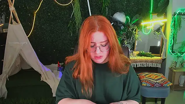 Snapshot of StaceyJensen chatting on 12/03/25, 05:41 StaceyJensen online show from 12/03/25, 05:41