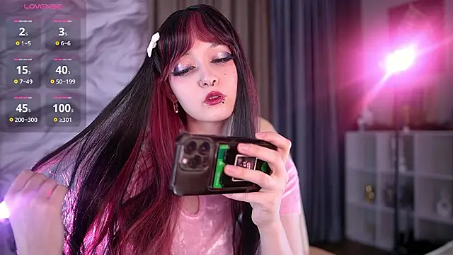 milanastars online show from 02/15/26, 07:09