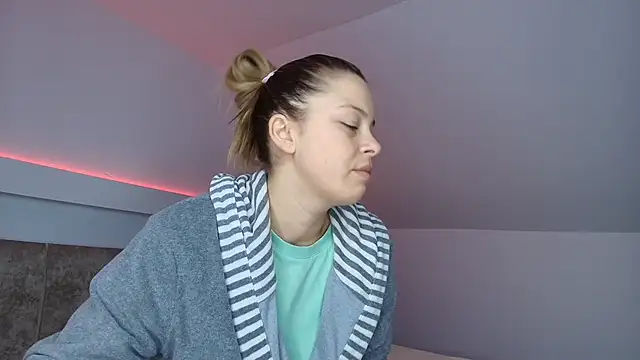 KateAllyaa online show from 01/12/26, 07:48