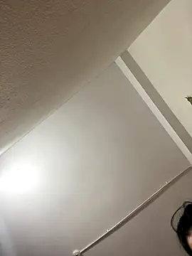 Snapshot of Hong8999 chatting on 12/14/25, 08:09 Hong8999 online show from 12/14/25, 08:09