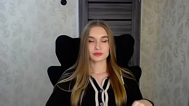 AnyaSmack online show from 12/20/25, 05:05