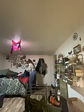 ashtrayhaterz online show from 11/30/25, 12:00