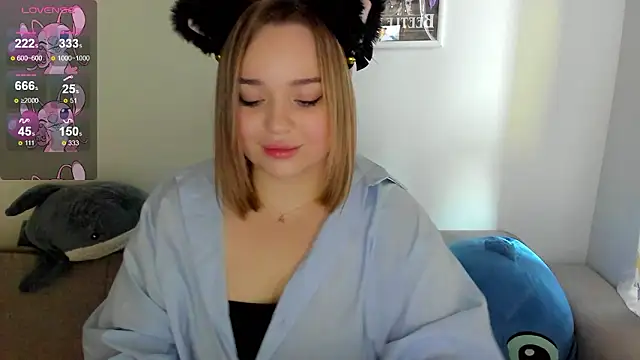 Snapshot of Lilovila chatting on 02/10/26, 10:47 Lilovila online show from 02/10/26, 10:47