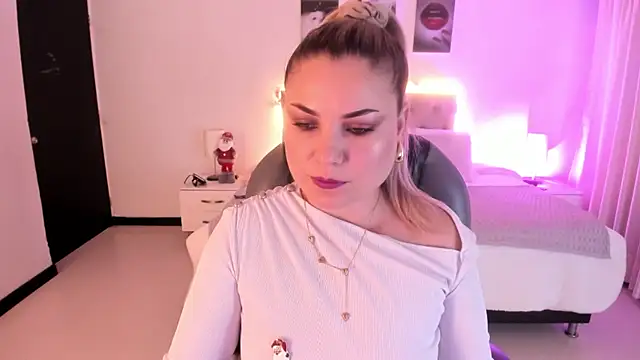 Violeta Hotter online show from 12/03/25, 10:58