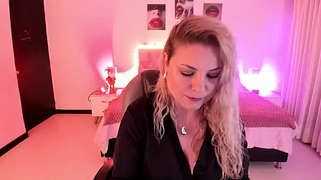 Violeta Hotter online show from 12/18/25, 11:25