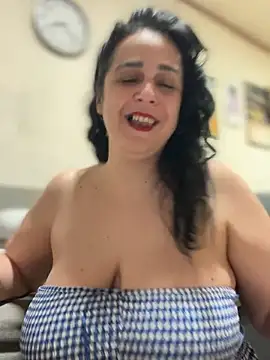 Snapshot of Mary_kansas_bbw chatting on 05/07/26, 06:22 Mary kansas bbw online show from 05/07/26, 06:22