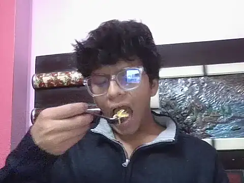 maskedman699 online show from 11/26/25, 08:03