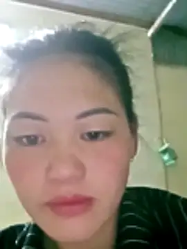 Snapshot of lynae-0 chatting on 11/23/25, 06:40 lynae-0 online show from 11/23/25, 06:40