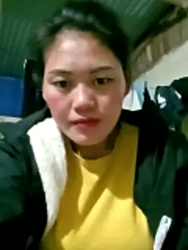 Snapshot of lynae-0 chatting on 11/26/25, 01:11 lynae-0 online show from 11/26/25, 01:11