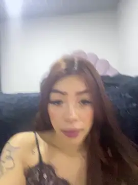 DAKOTA SAKURA online show from 05/03/26, 01:15