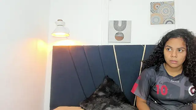 Snapshot of naomi_x0 chatting on 02/18/26, 01:29 naomi x0 online show from 02/18/26, 01:29