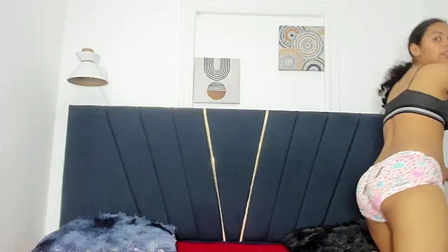 Snapshot of naomi_x0 chatting on 02/14/26, 12:16 naomi x0 online show from 02/14/26, 12:16