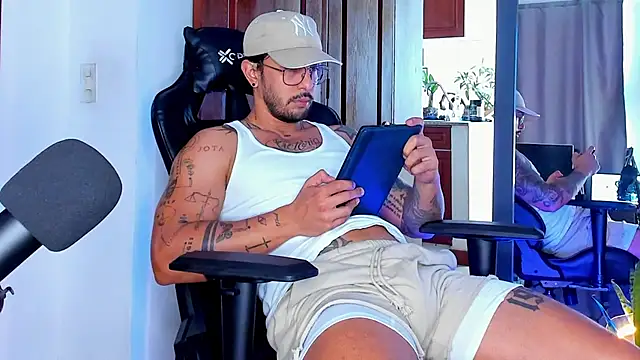 JotaCeliz online show from 11/28/25, 05:35