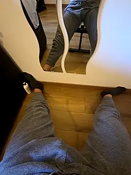 Mick-22 online show from 11/28/25, 10:15